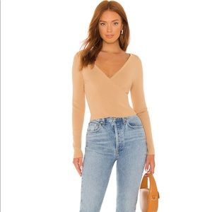 525 the brand Long Sleeve Top in Camel (SMALL)